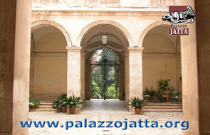 Cortile - palazzo Jatta